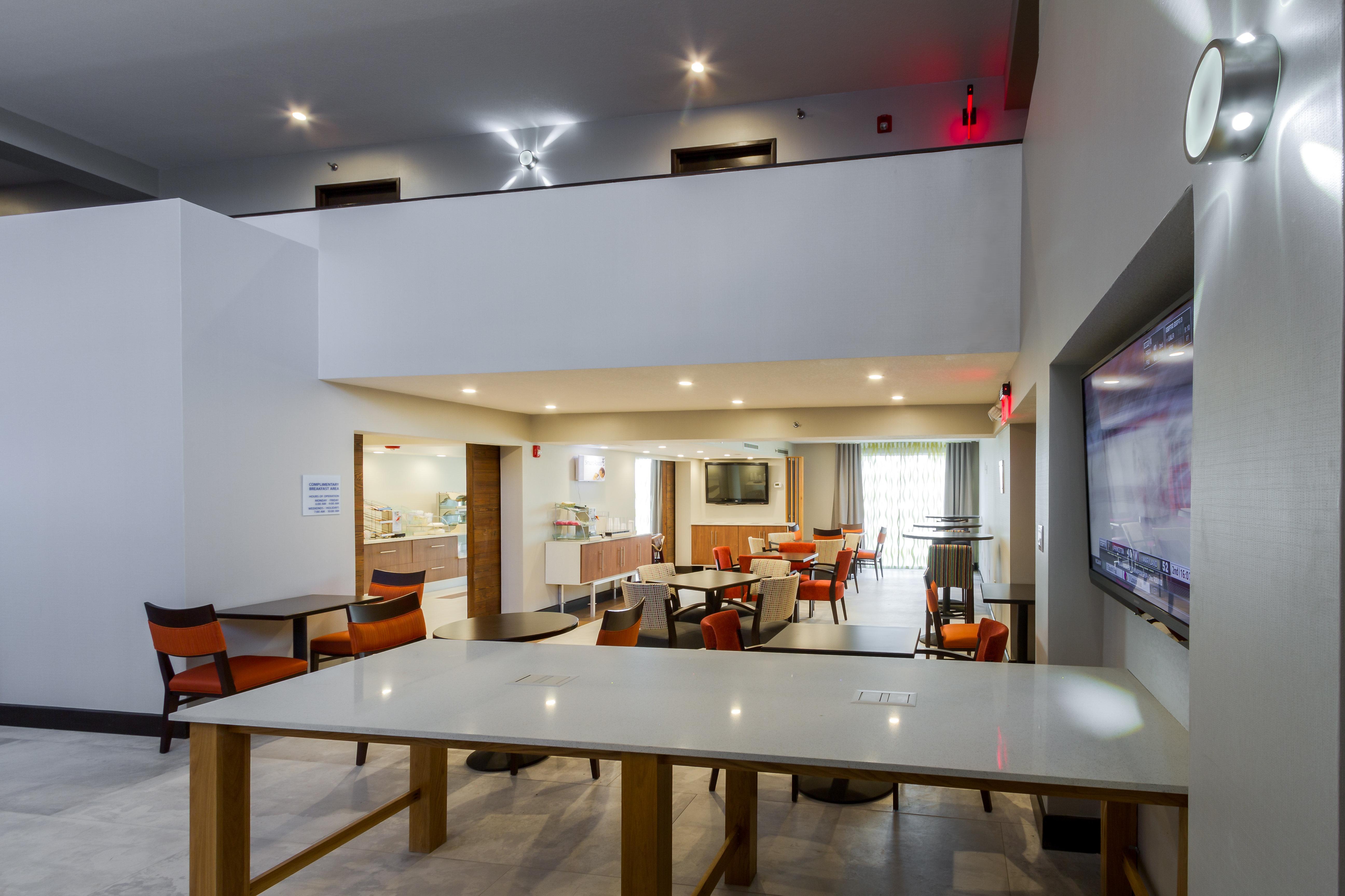 Holiday Inn Express & Suites San Antonio Medical - Six Flags By Ihg Luaran gambar