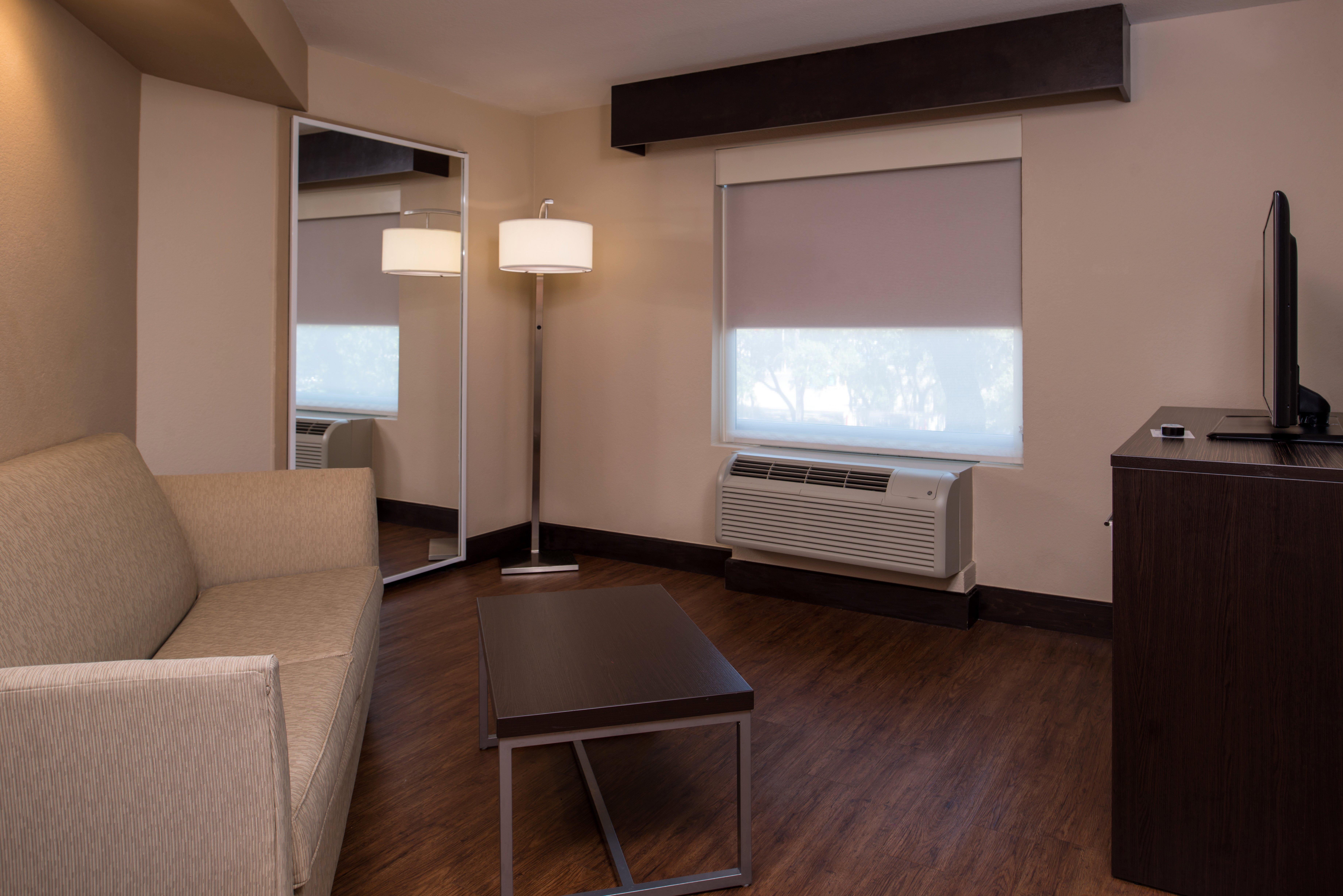 Holiday Inn Express & Suites San Antonio Medical - Six Flags By Ihg Luaran gambar