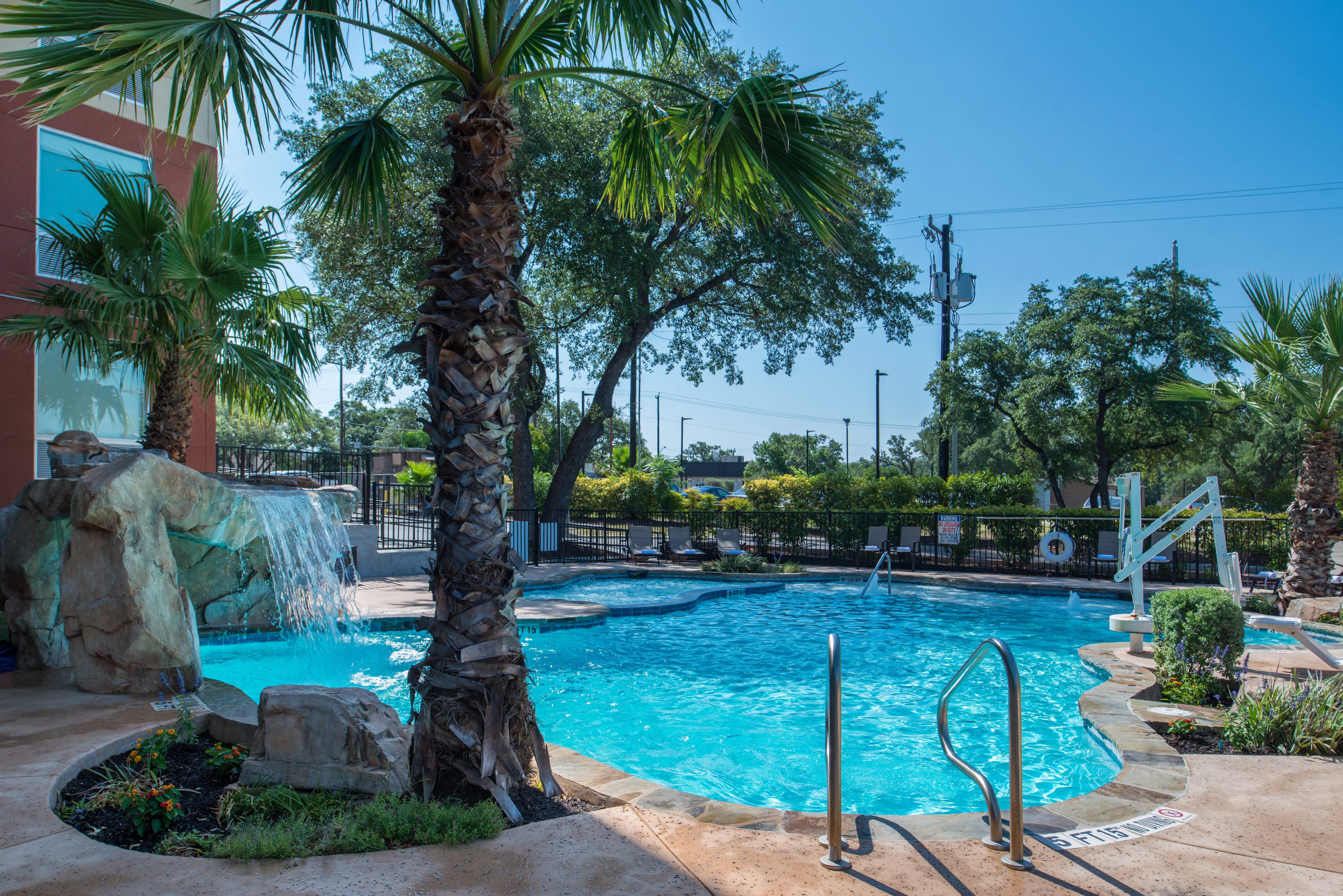Holiday Inn Express & Suites San Antonio Medical - Six Flags By Ihg Luaran gambar